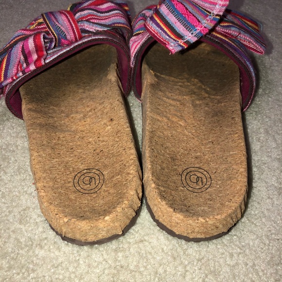 Urban Outfitters Striped Bow Pool Slide - Picture 5 of 7